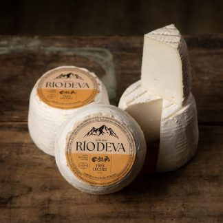 Quesuco Tres leches Rio Deva Peso aprox. 425 grs
